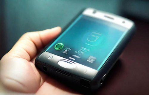 索尼爱立信mt15i（索尼爱立信MT15i和LT18i）