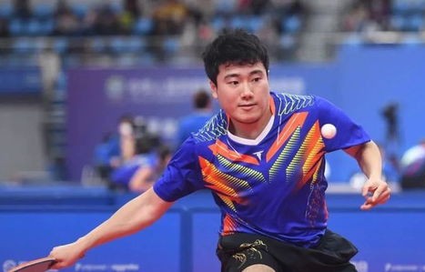 梁靖崑的挑战，0-3败北于杜达的乒乓球对决