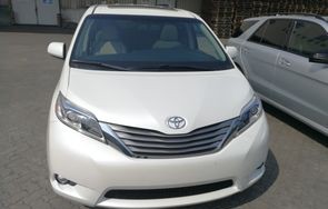 丰田塞纳商务车七座报价(丰田塞纳商务车七座报价及图片)