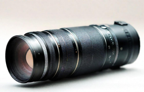 佳能长焦镜头哪款最好（佳能长焦镜头哪款最好用）