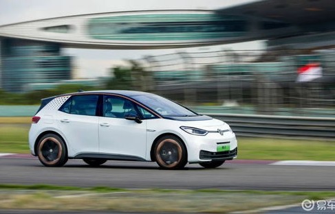 甲壳虫2024款落地价(大众6万左右小糯米)