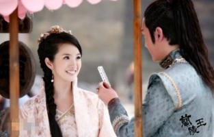 赵樱子自曝曾对成毅因戏生情，一段荧幕下的情感故事