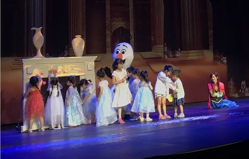 五年后的短剧盛宴，她与两个崽崽的强势回归