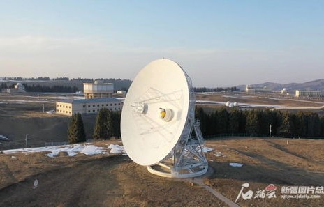 初中生巧用70元自制望远镜，轻松观测月球的奇妙之旅