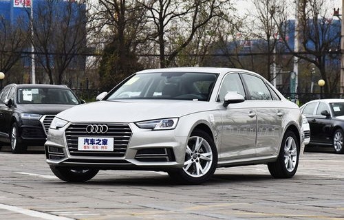 奥迪a4图片及报价(奥迪a4图片及报价 内饰)