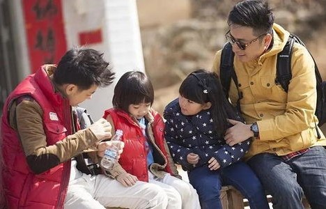 短剧萌宝助攻，笨蛋老爸快追妻——85集的温馨与笑料