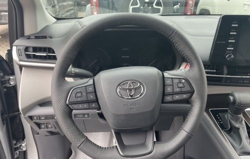 丰田塞纳2022款图片报价(丰田塞纳2021新款报价及图片)