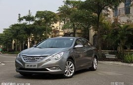 现代索纳塔10代报价及图片(现代索纳塔车型图片及价格)