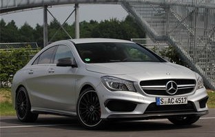 奔驰cla级(奔驰CLA级轿跑车介绍)