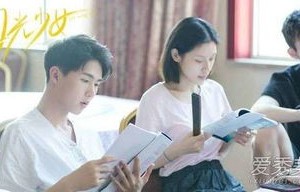 十年暗恋，短剧渣男他哥的深情——彭瑶的故事