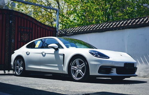 帕拉梅拉车图片(帕拉梅拉车的标志)