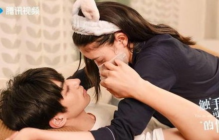 短剧触手可及的爱，77集的浪漫旅程