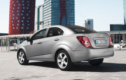 雪佛兰爱唯欧2012款报价(雪佛兰爱唯欧2012款图片)