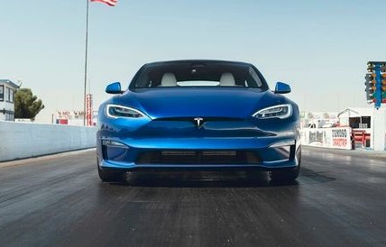 那个特斯拉女车主终于道歉(特斯拉女车主事件真相)