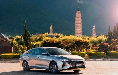 东风风神奕炫马赫版(东风风神奕炫马赫版油箱多大)