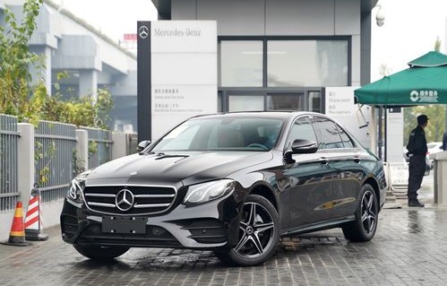 奔驰报价2022款价格及图片(奔驰报价及图片2020款)