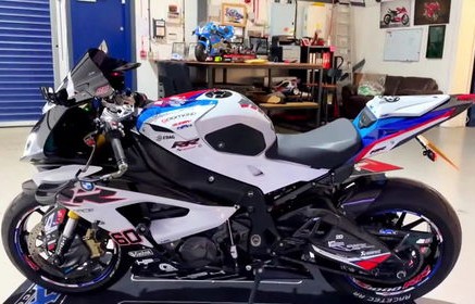 宝马摩托价格2023价目表(宝马20万一30万车)