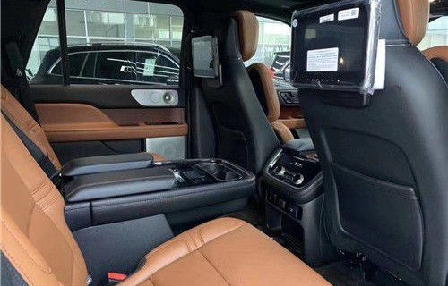 林肯领航员2022款报价及图片(林肯领航员2022款报价及图片及价格)