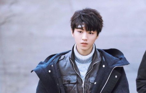 张小寒眼中的王俊凯，少年发福，脸肿风采依旧