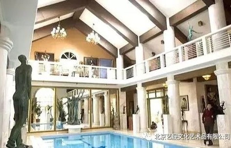 自掏5000万，女总裁买下自家公司豪宅——一场商业与情感的双重传奇