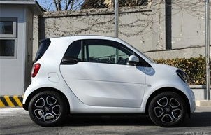 奔驰smart最新款(奔驰smart最新款价格)