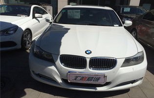 宝马320i二手车报价(宝马320i二手车报价2011年)