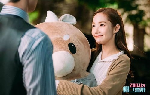 赖上漂亮总裁，一部短剧的甜蜜邂逅