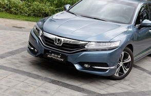 本田思铂睿和雅阁哪个好(本田思铂睿和雅阁哪个好用)