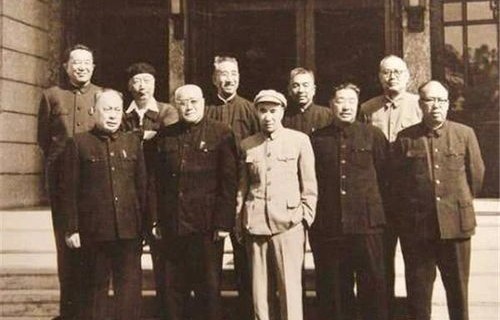 短剧龙隐于田之老农父亲是大佬——79集的精彩纷呈