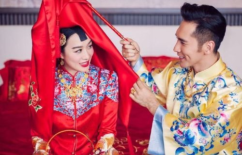 女生晒备婚两年的明制中式婚礼