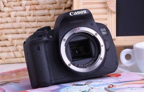 佳能600d多少钱(佳能700d全新多少钱)