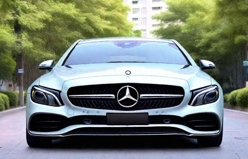 女士奔驰20万左右（女士奔驰20万左右图片）