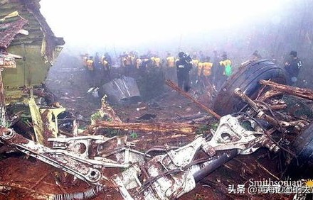 韩空难悲剧与烟花庆典的反思