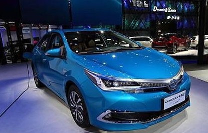 卡罗拉多少钱(卡罗拉多少钱一公里油耗)