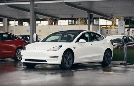 特斯拉model3多少钱(特斯拉model3多少钱一辆)
