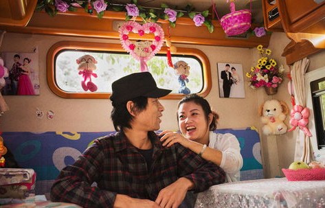 短剧之旅，贺总夫人又去摆摊了——80集的精彩人生