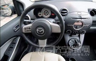 马自达2汽车，设计与科技的完美结合