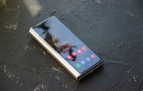 三星W399，技术与设计的完美结合