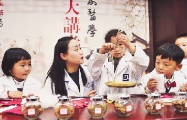 短剧我是你的药引——马乐婕的魅力之旅