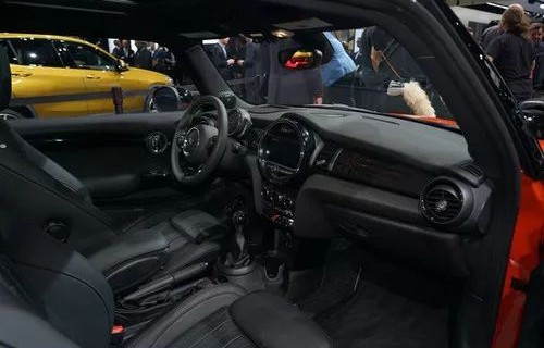 宝马mini五门报价及图片(宝马mini5门报价)