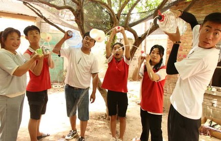 短剧奶团萌爆，三个舅舅排队求抱抱