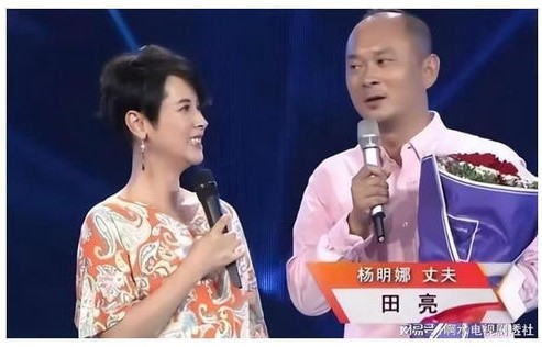 谢金燕承认未婚生子，勇敢面对人生的新篇章