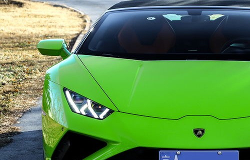 兰博基尼大牛和小牛区别(兰博基尼大牛和小牛区别对比)