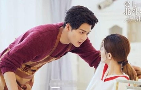 短剧之恋，爱上姐姐的初恋男友