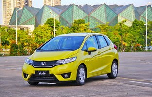 飞度汽车2022款自动挡(飞度汽车2022款自动挡多少钱落地)