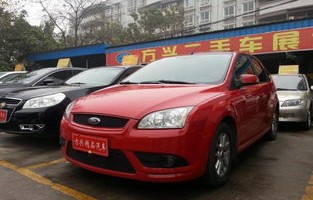 福克斯两厢，时尚与性能的完美结合