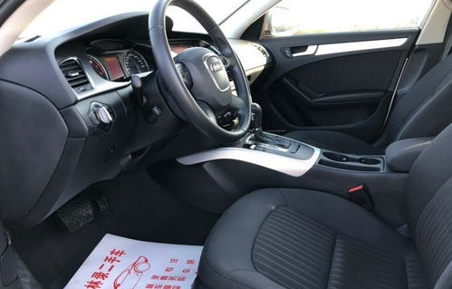 12年的奥迪a4值多少钱(12年奥迪a4图片大全)