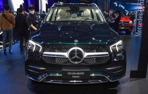 奔驰车型和价格(蓝色奔驰车型和价格)