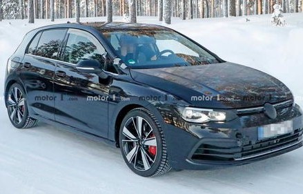 高尔夫小钢炮gti价格(高尔夫2020款小钢炮)