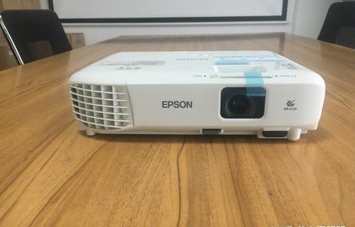 什么投影仪比较好（家用什么投影仪比较好）